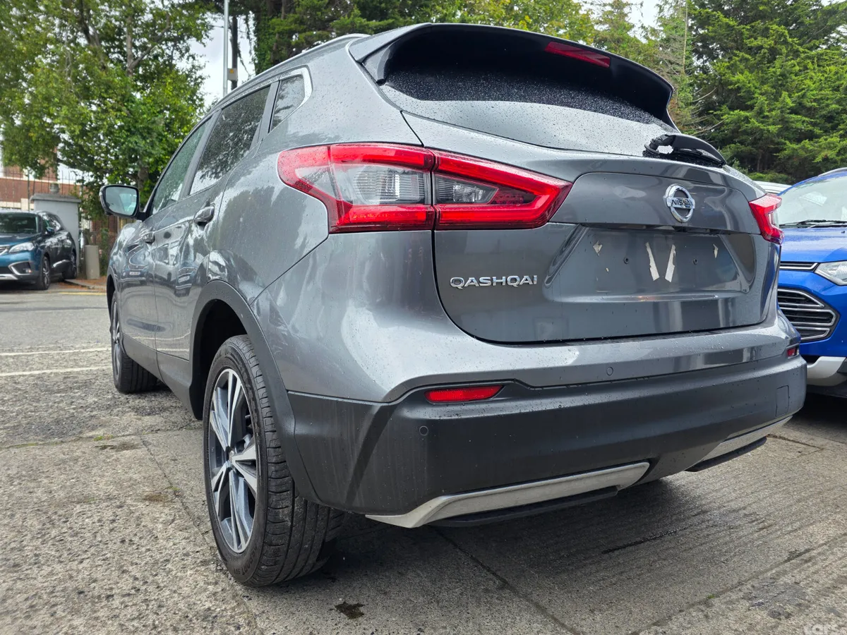 Nissan Qashqai SUV, Petrol, 2018, Grey