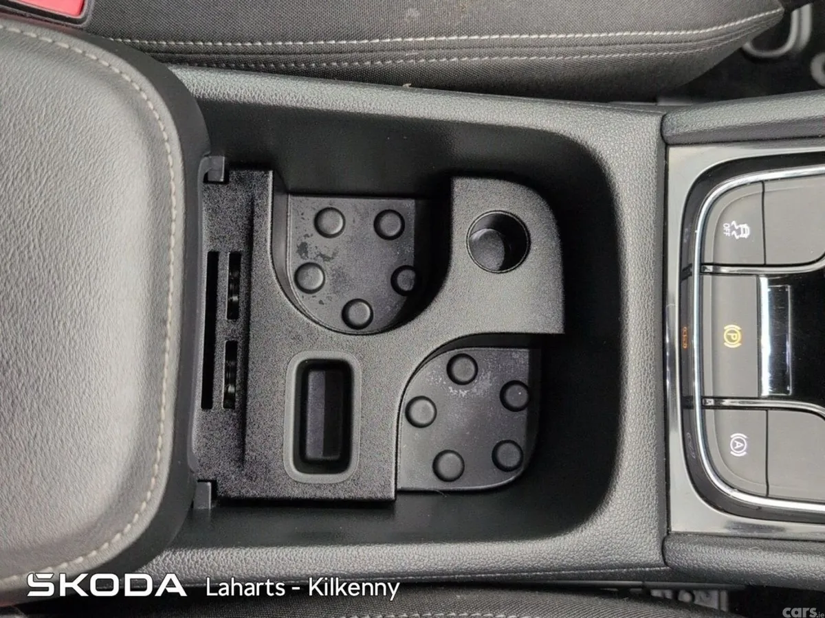 Skoda Karoq SUV, Petrol, 2020, Grey