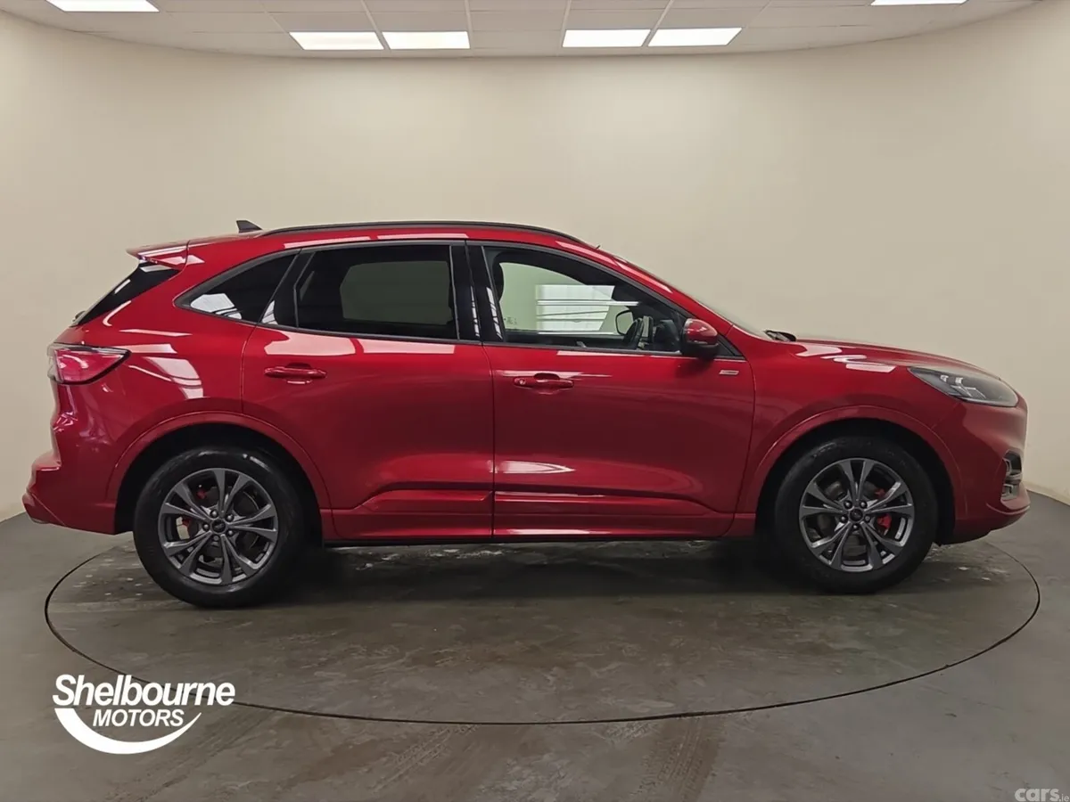 Ford Kuga Hatchback, Petrol, 2023, Red