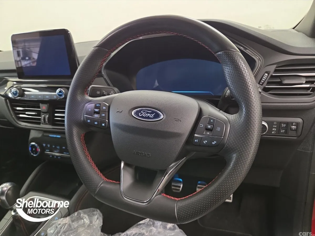 Ford Kuga Hatchback, Petrol, 2023, Red