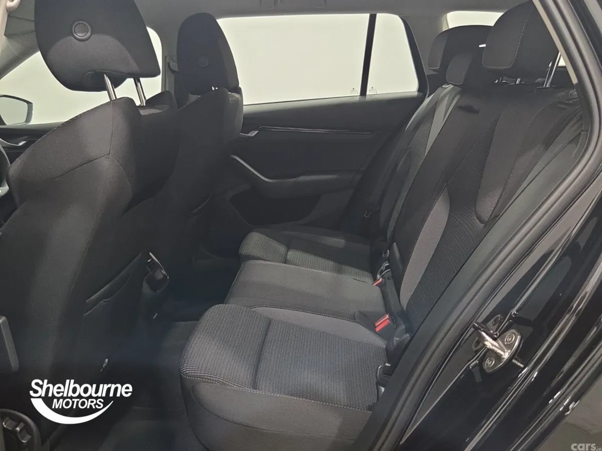 Skoda Octavia Estate, Diesel, 2025, Black