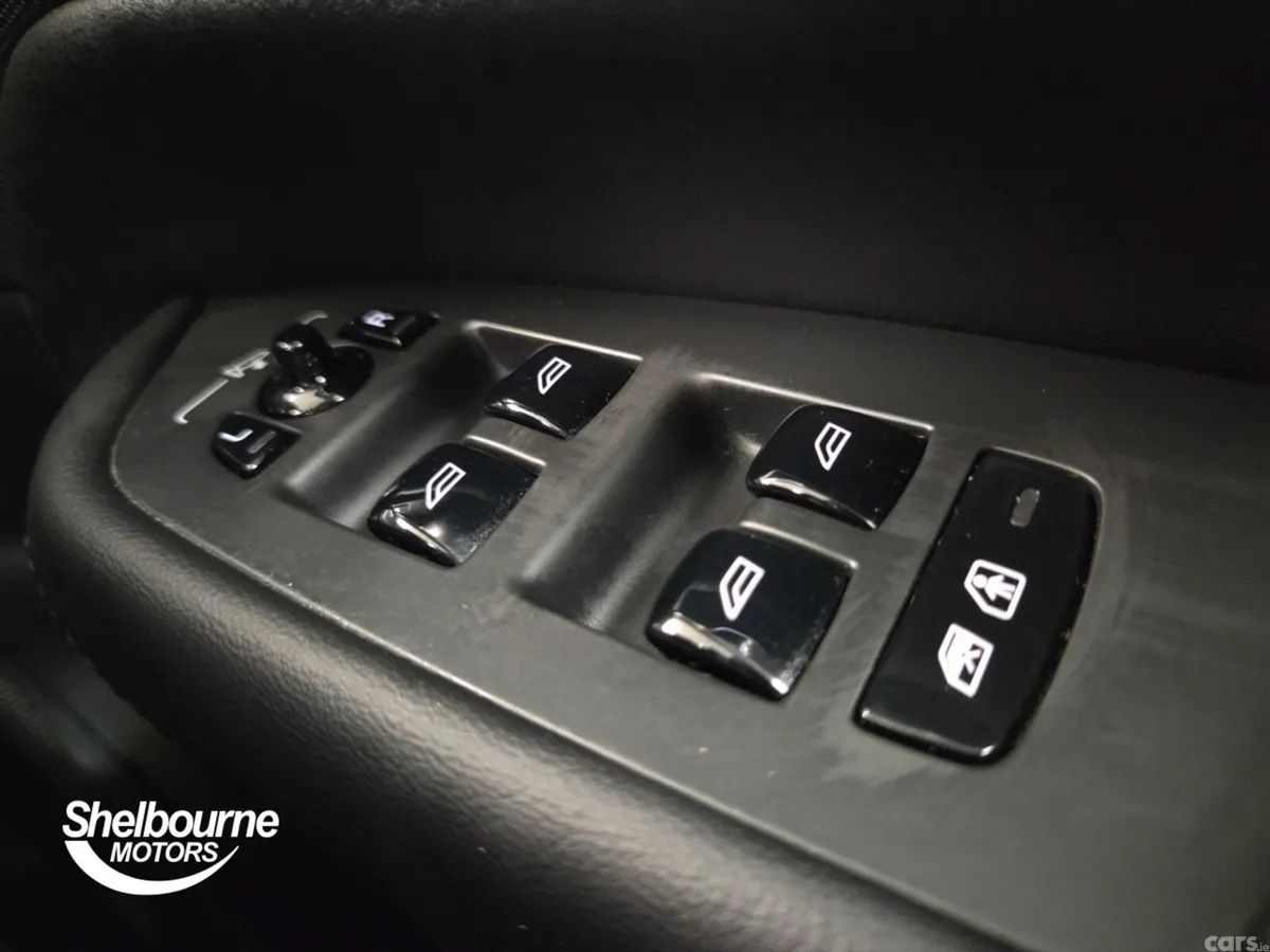 Volvo XC90 Estate, Petrol, 2024, Black