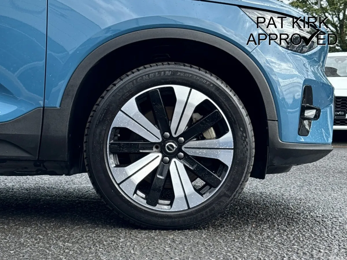 Volvo XC40 Estate, Electric, 2023, Blue