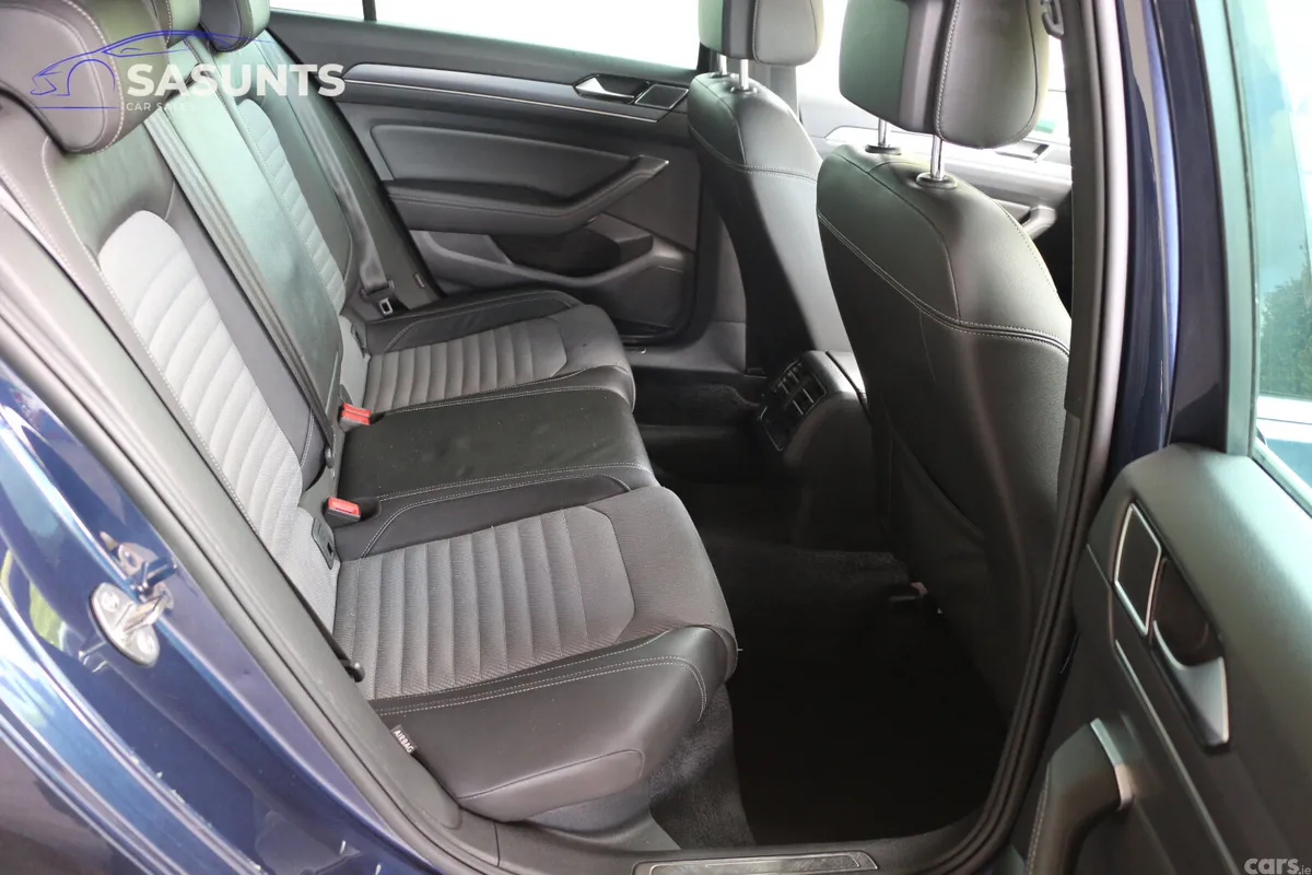 Volkswagen Passat Saloon, Diesel, 2016, Blue