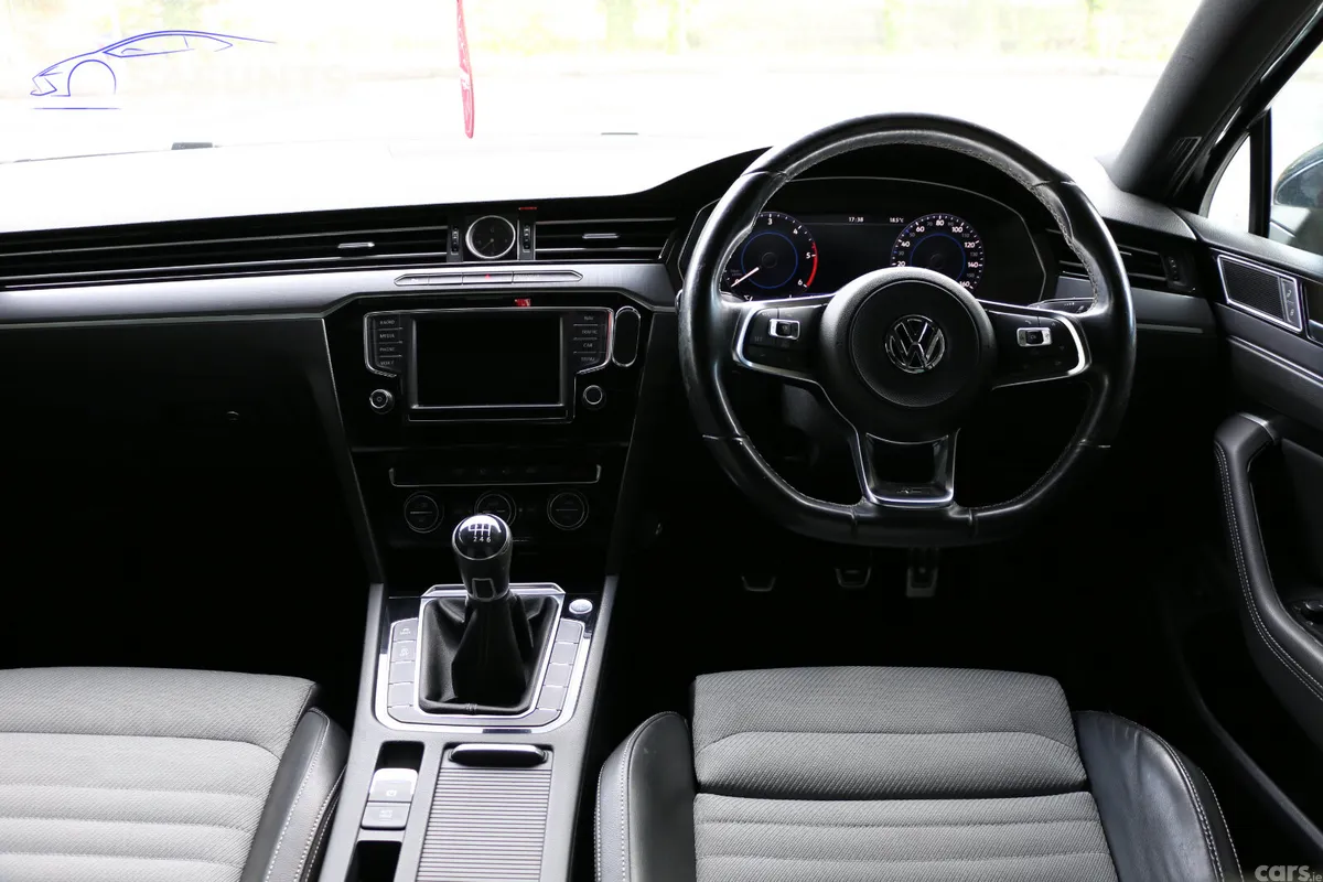 Volkswagen Passat Saloon, Diesel, 2016, Blue