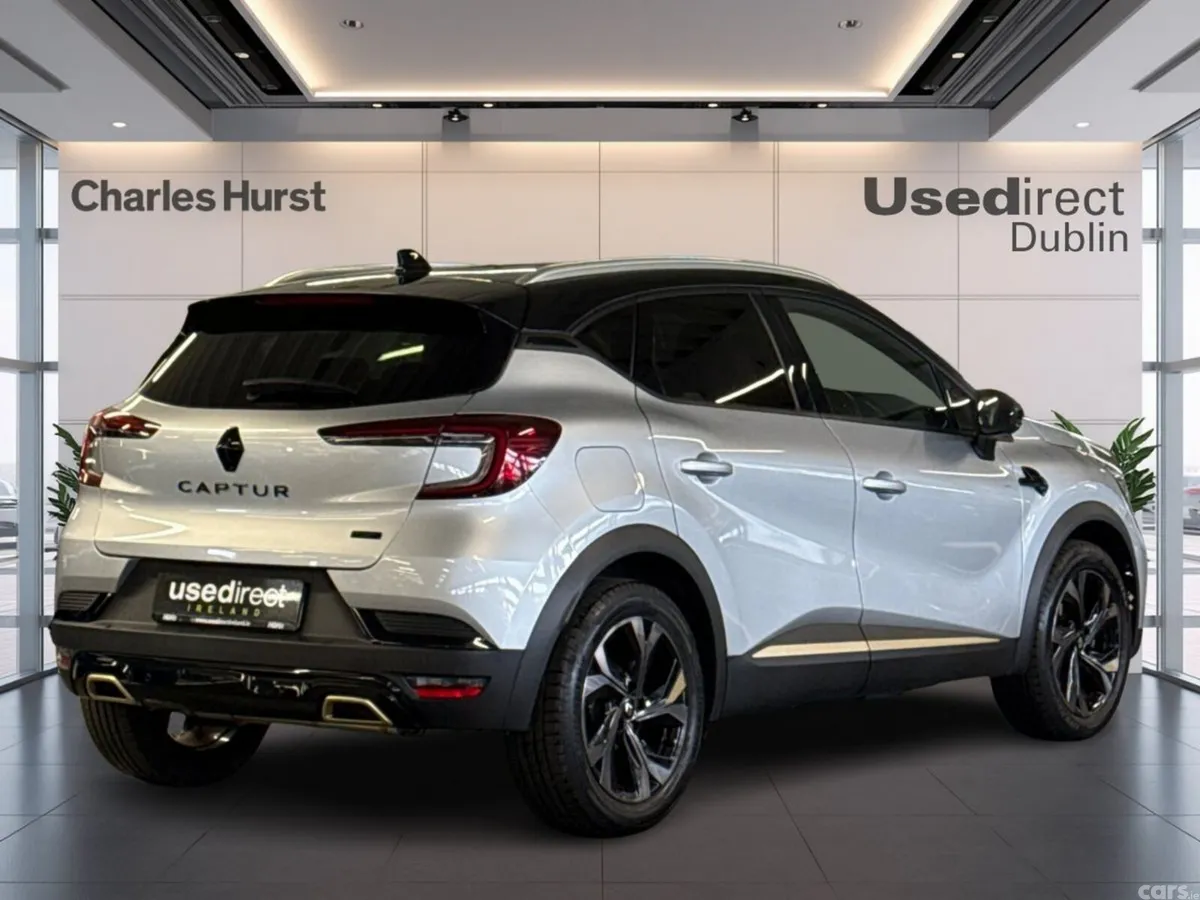 Renault Captur SUV, Petrol Hybrid, 2024, Grey