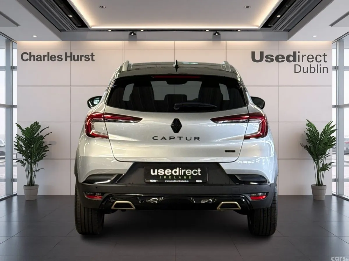Renault Captur SUV, Petrol Hybrid, 2024, Grey