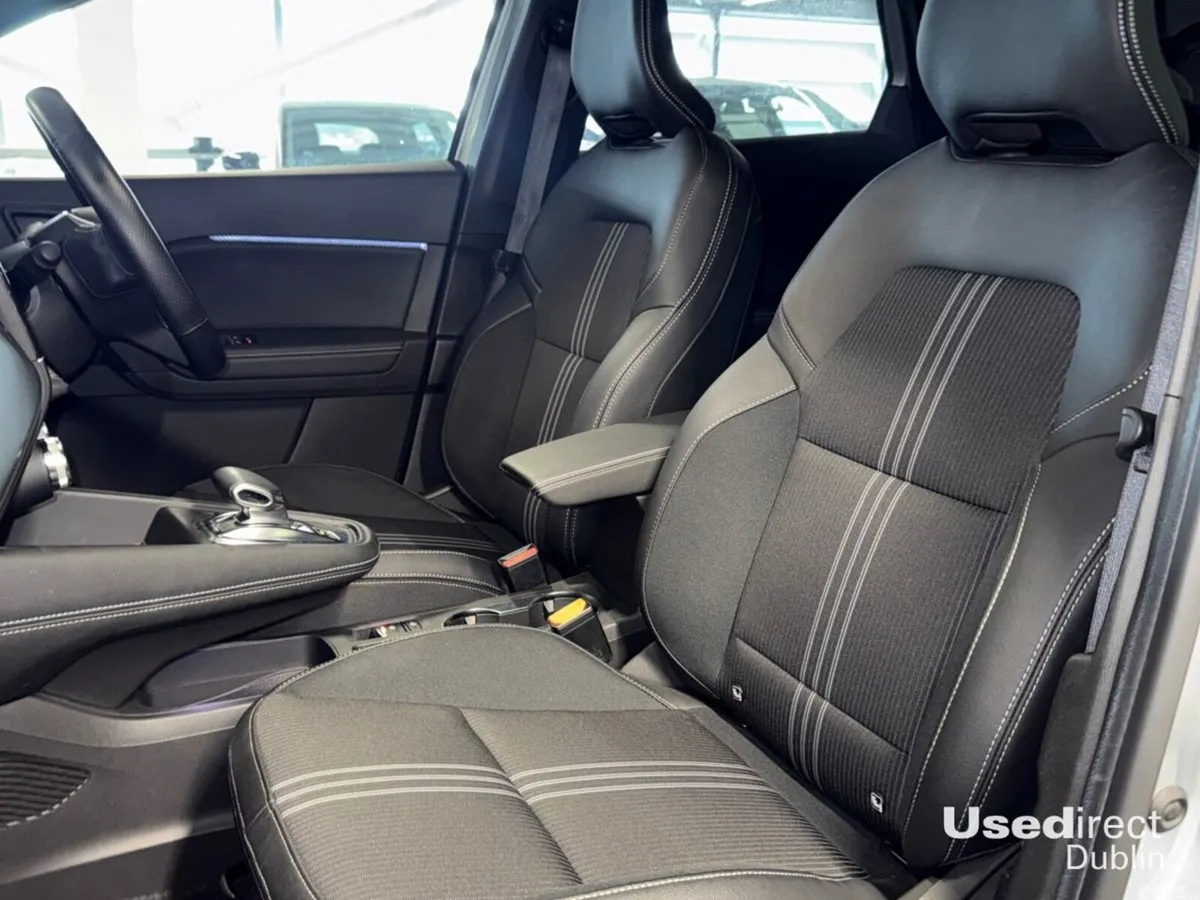 Renault Captur SUV, Petrol Hybrid, 2024, Grey