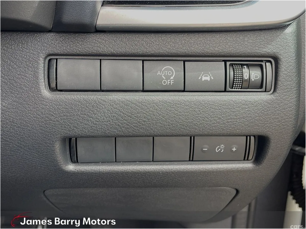 Nissan Qashqai MPV, Petrol, 2022, Grey