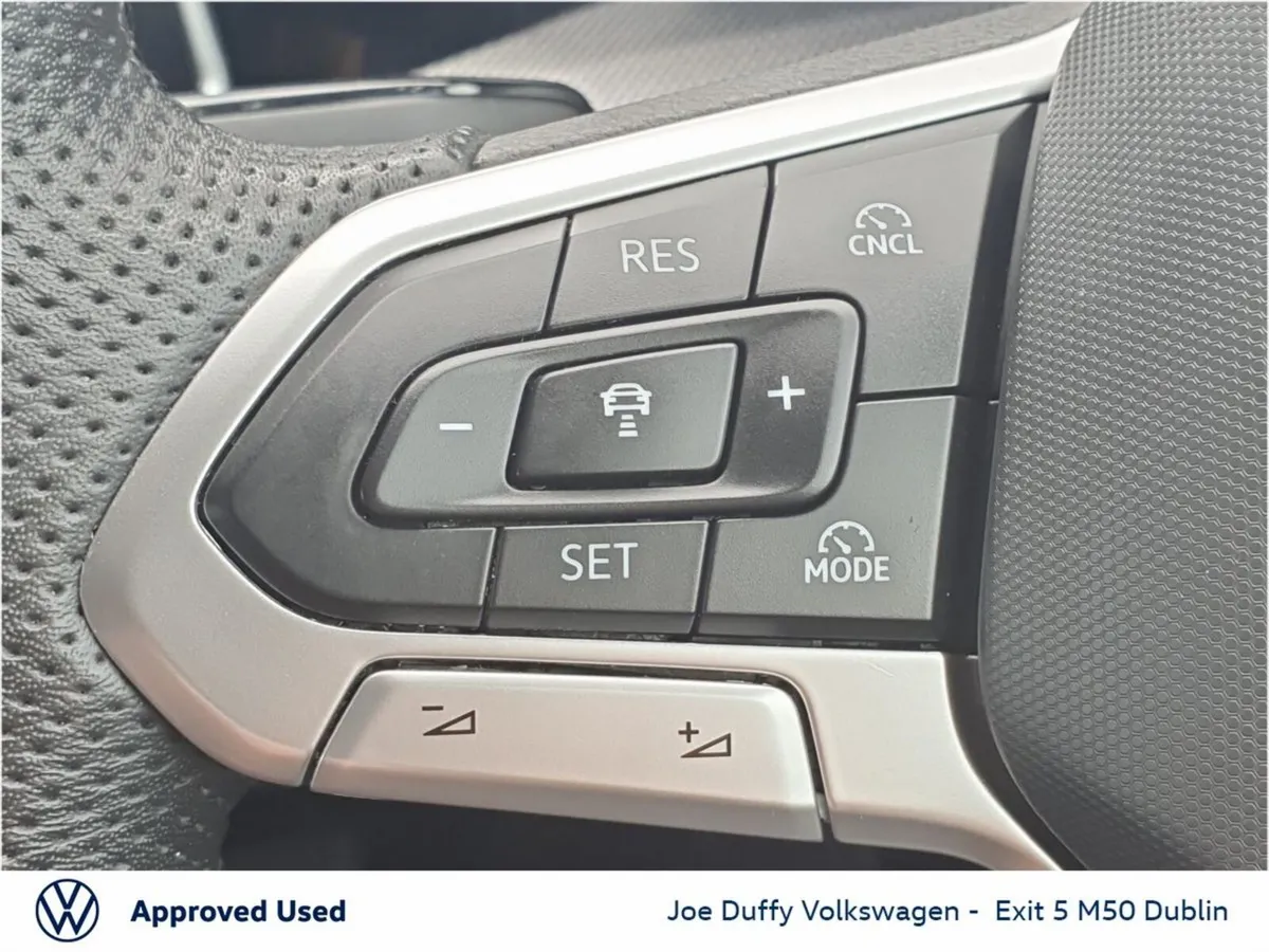Volkswagen Golf Estate, Petrol, 2025, Grey