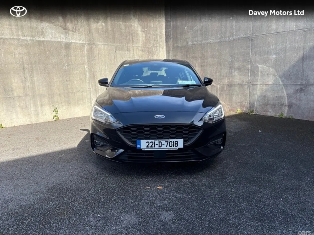 Ford Focus Hatchback, Petrol Hybrid, 2022, Black