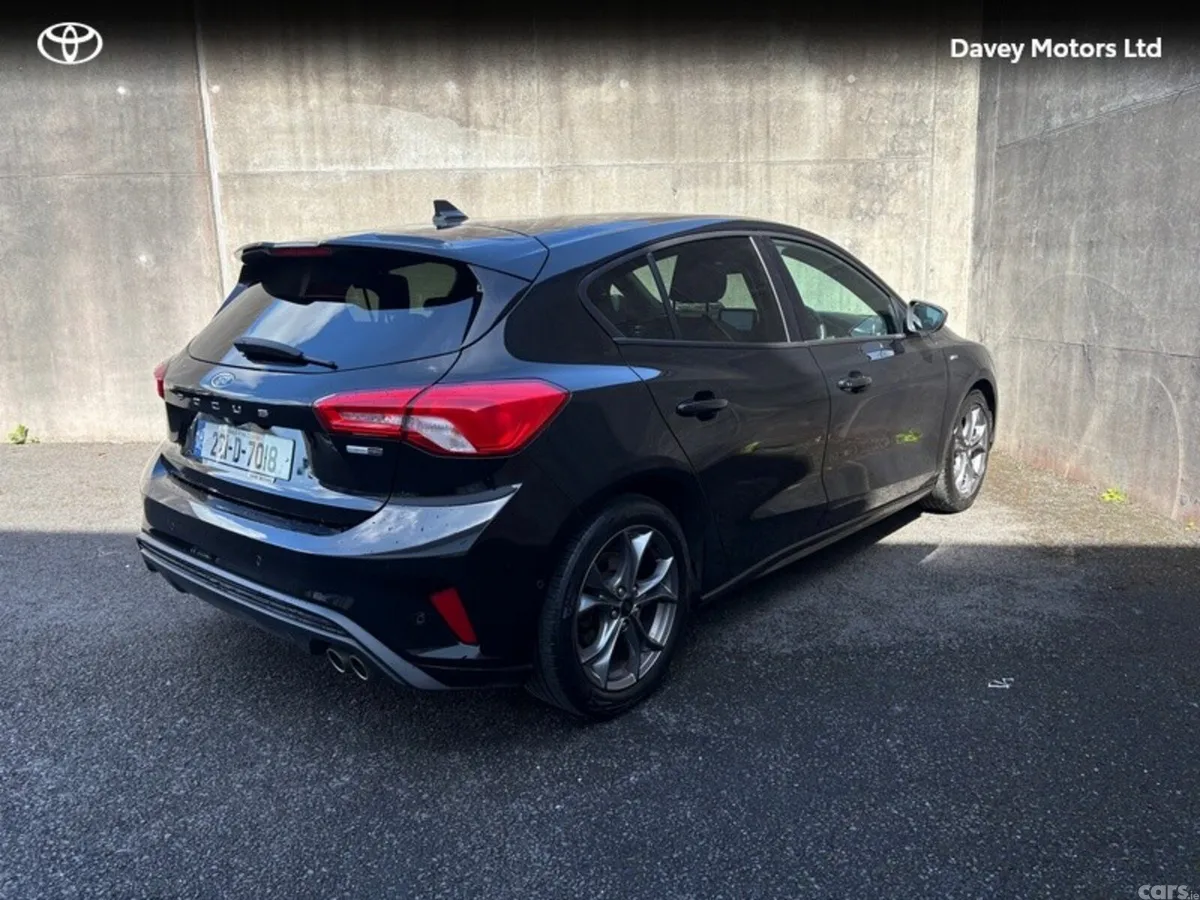 Ford Focus Hatchback, Petrol Hybrid, 2022, Black