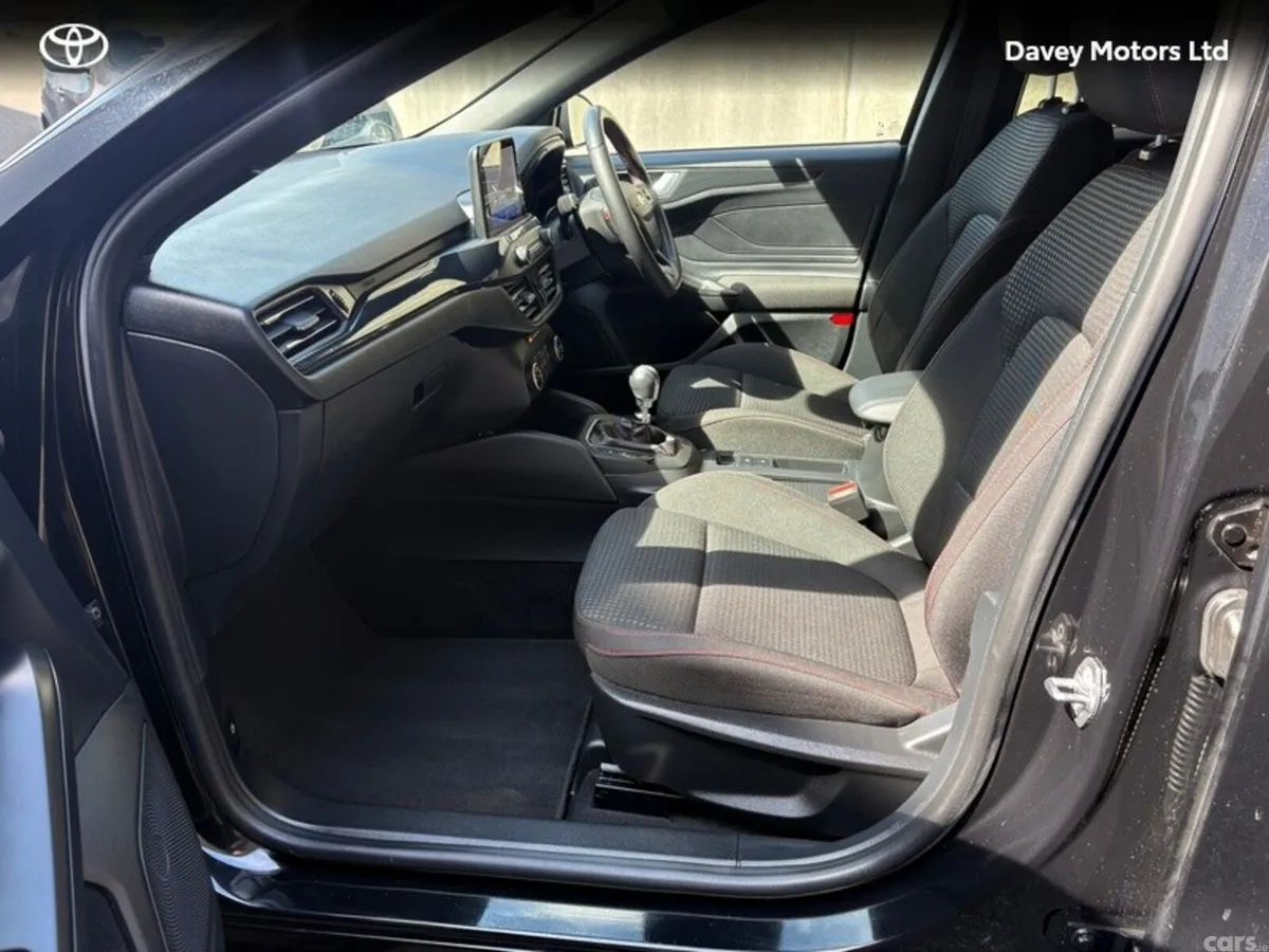 Ford Focus Hatchback, Petrol Hybrid, 2022, Black