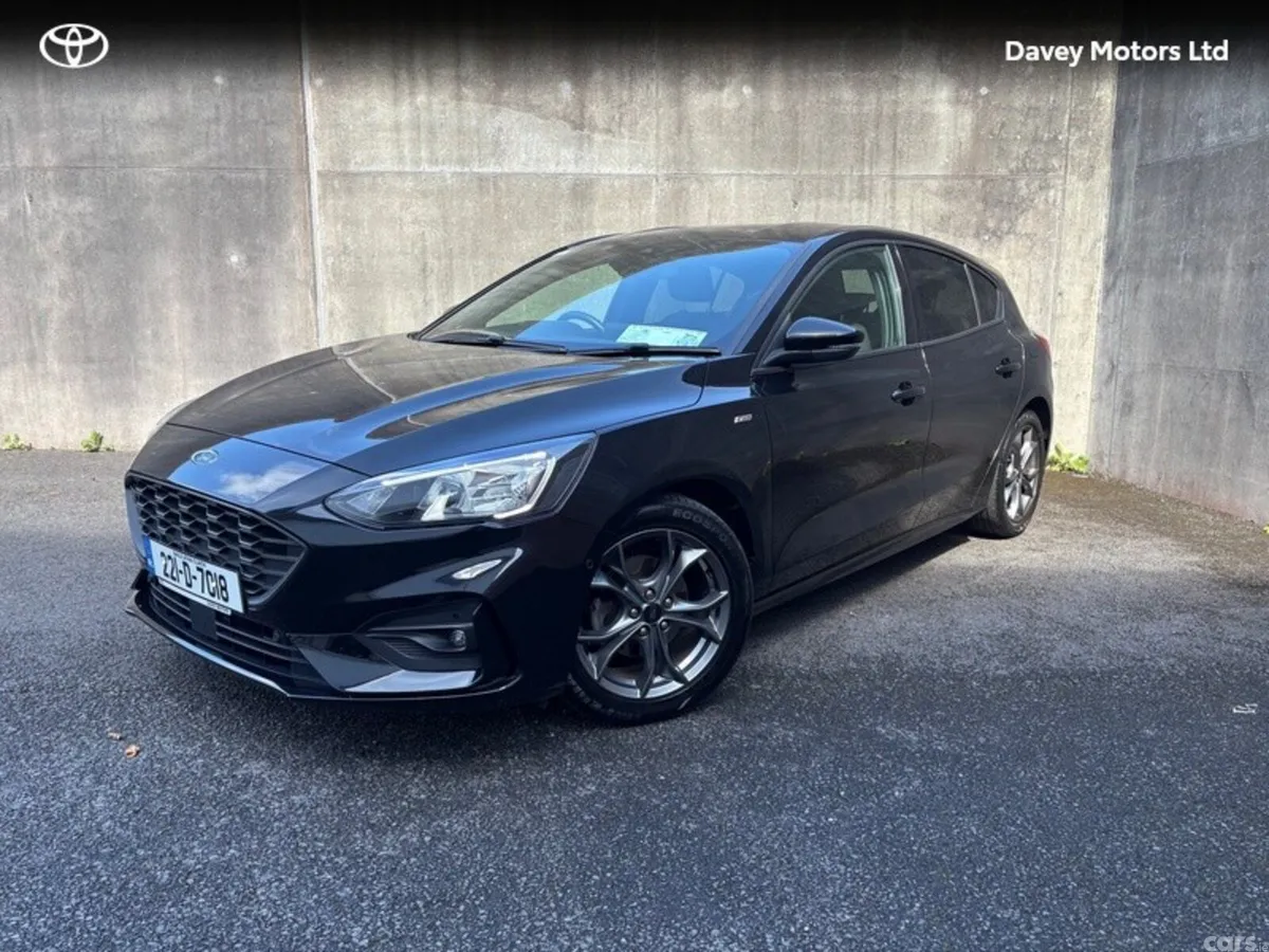Ford Focus Hatchback, Petrol Hybrid, 2022, Black
