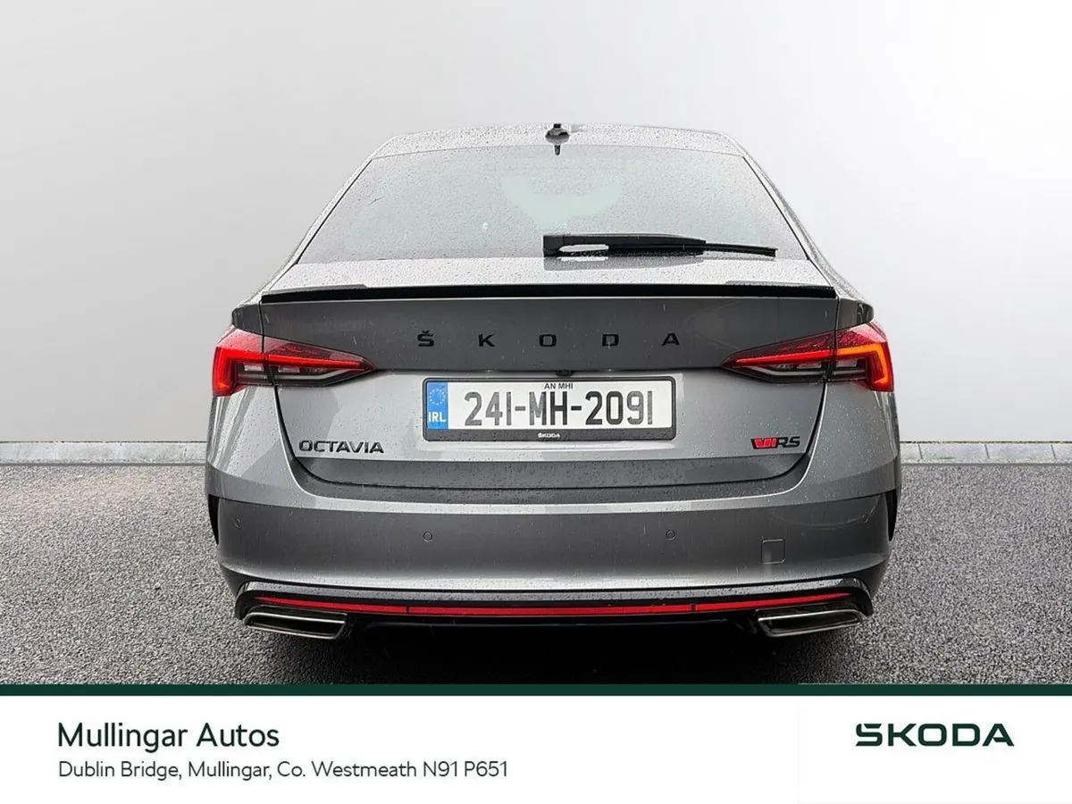 Skoda Octavia Saloon, Diesel, 2024, Grey