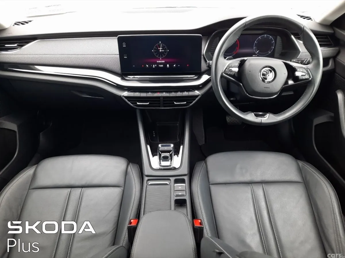 Skoda Octavia Saloon, Diesel, 2023, Black