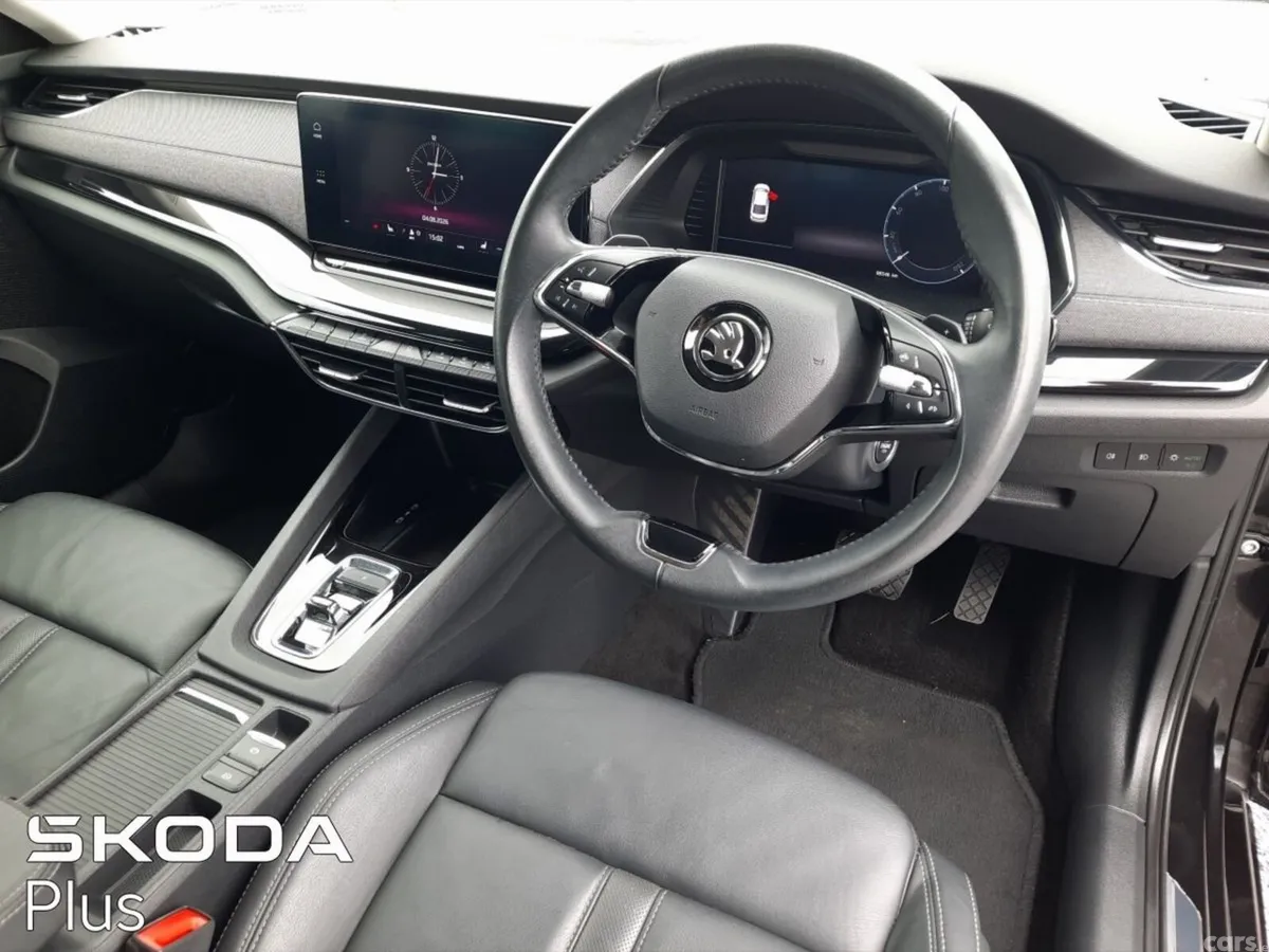 Skoda Octavia Saloon, Diesel, 2023, Black