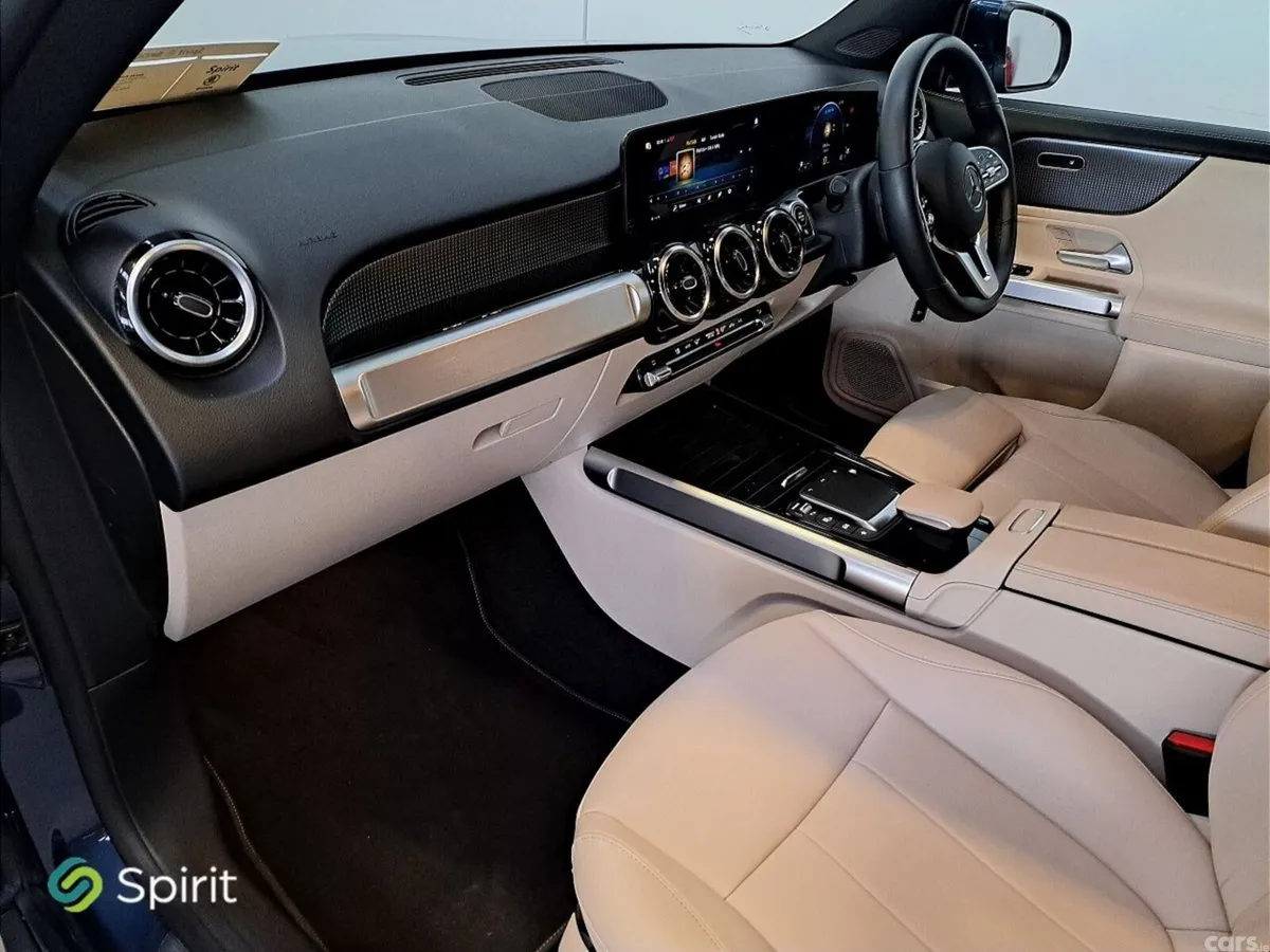 Mercedes-Benz GLB SUV, Petrol, 2023, Blue