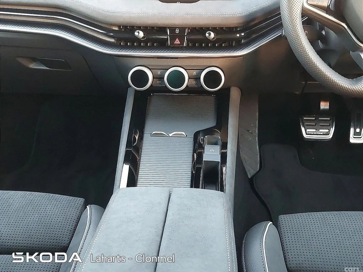 Skoda Superb Saloon, Diesel, 2026, Blue