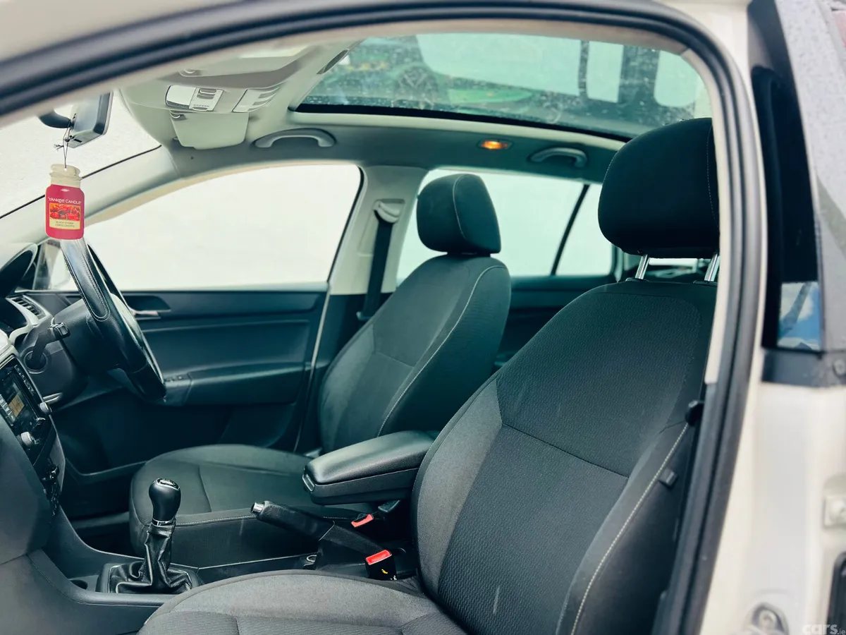 Skoda Rapid Hatchback, Diesel, 2016, White