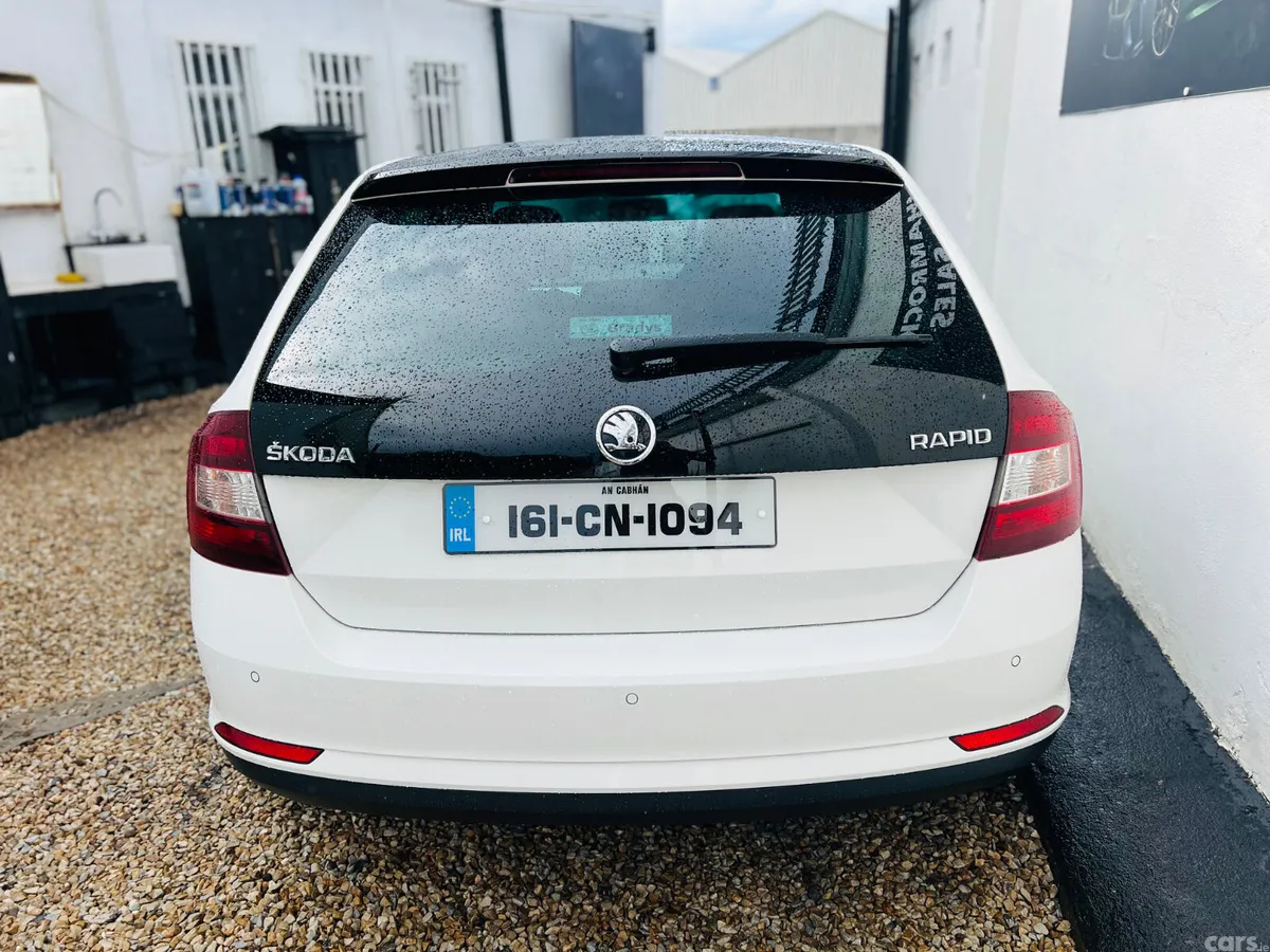 Skoda Rapid Hatchback, Diesel, 2016, White