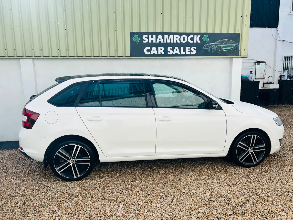Skoda Rapid Hatchback, Diesel, 2016, White
