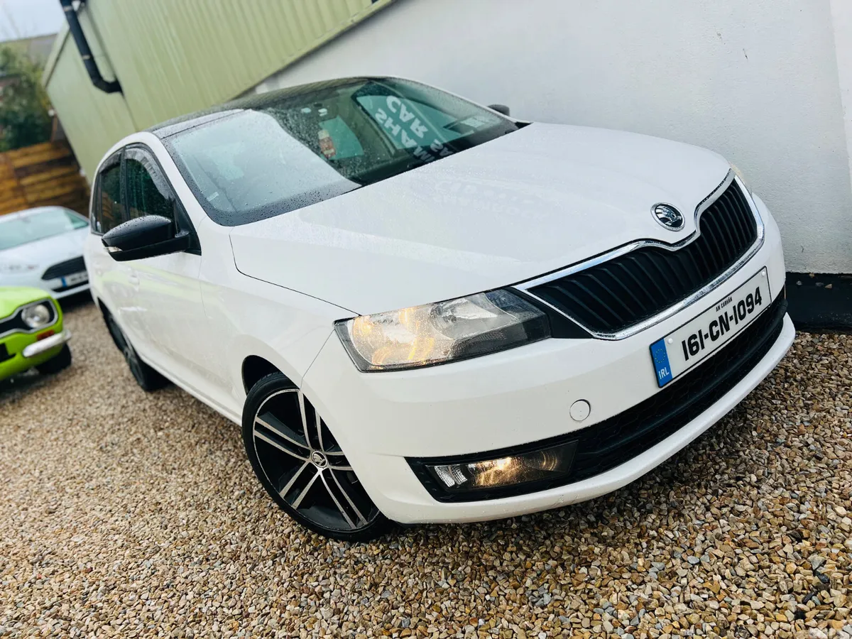 Skoda Rapid Hatchback, Diesel, 2016, White