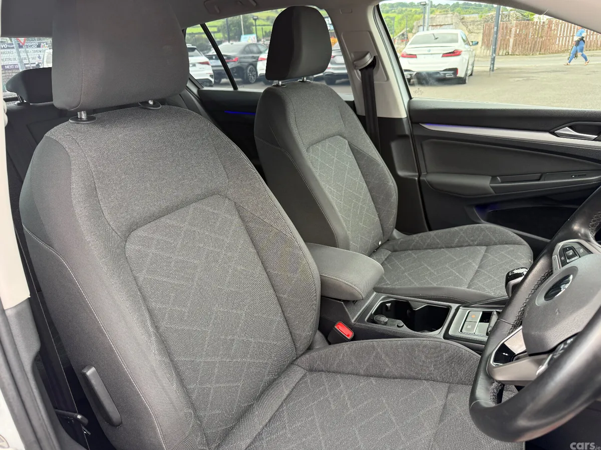 Volkswagen Golf Hatchback, Diesel, 2022, White