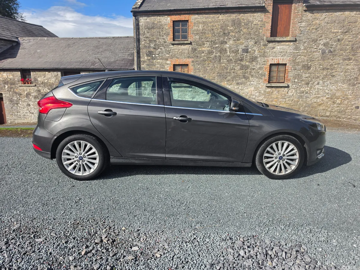 Ford Focus Hatchback, Diesel, 2019, Grey