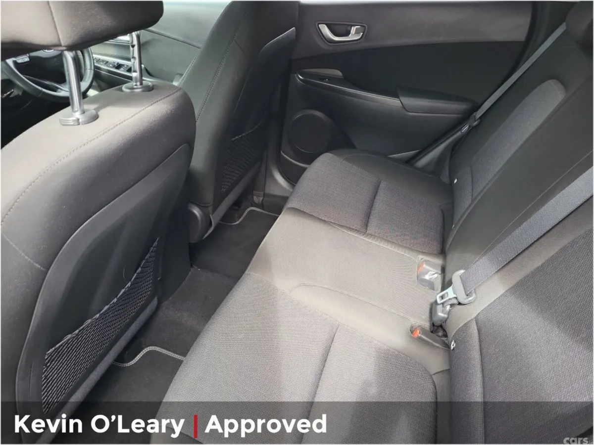 Hyundai KONA MPV, Petrol, 2021, White