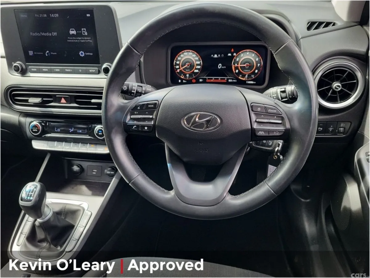 Hyundai KONA MPV, Petrol, 2021, White