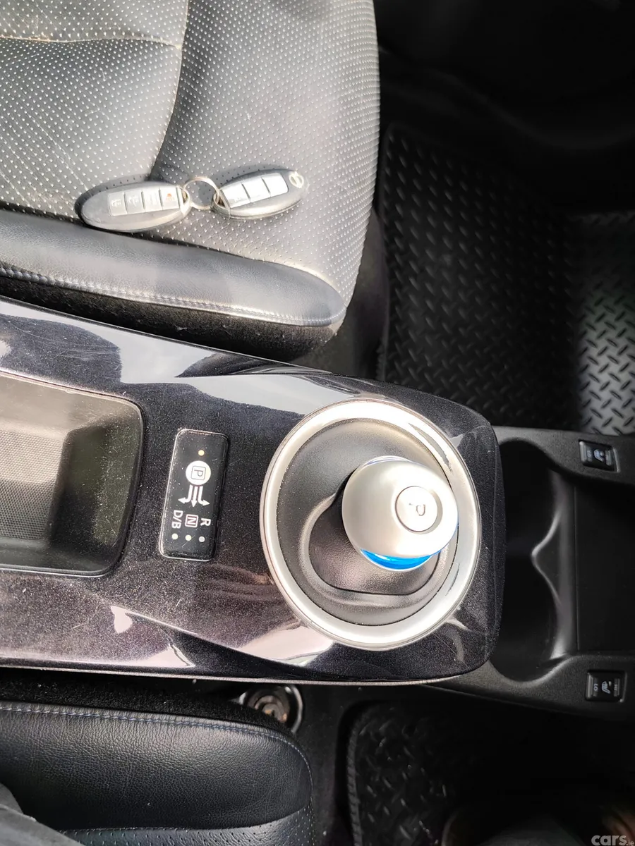 Nissan Leaf Hatchback, Electric, 2015, Silver