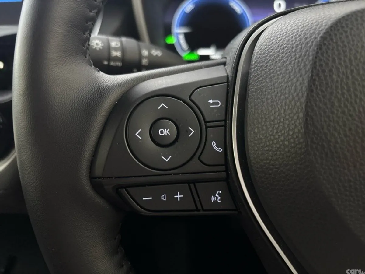 Toyota Corolla Cross Hatchback, Petrol Hybrid, 2026, Green