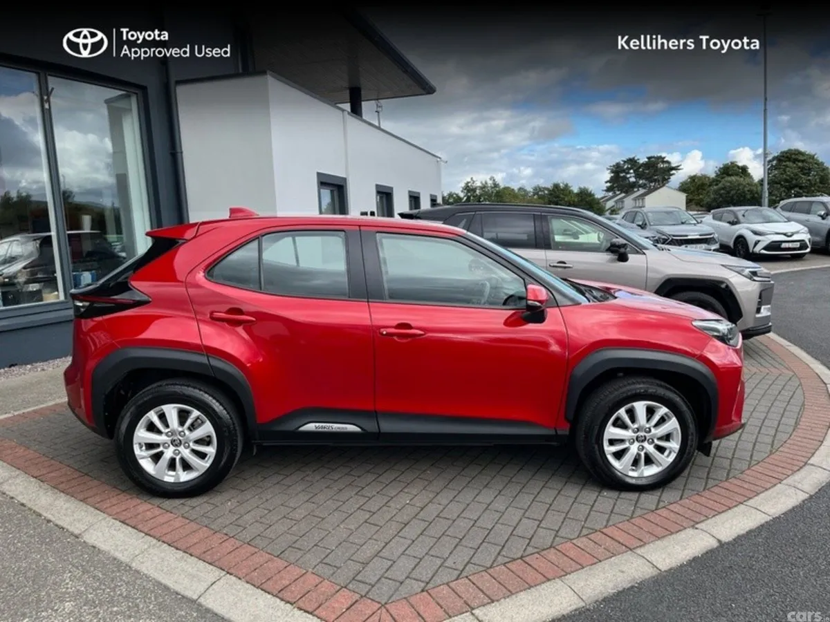 Toyota Yaris Cross Hatchback, Petrol Hybrid, 2024, Red