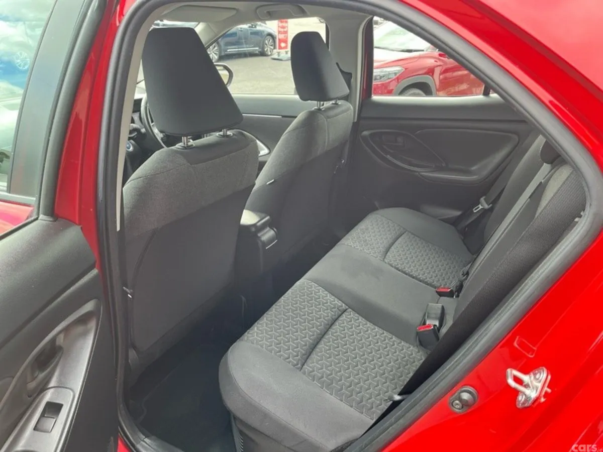 Toyota Yaris Cross Hatchback, Petrol Hybrid, 2024, Red