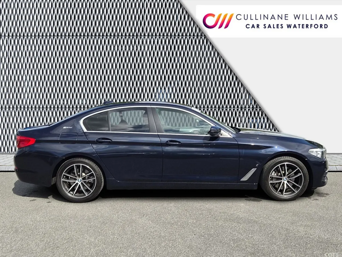 BMW 5-Series Saloon, Petrol Plug-in Hybrid, 2018, Blue