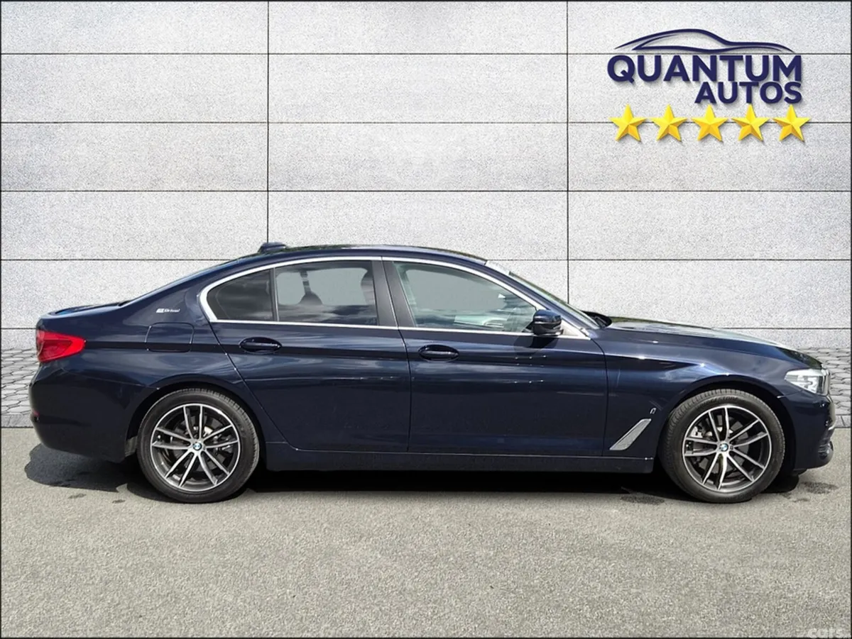 BMW 5-Series Saloon, Petrol Plug-in Hybrid, 2018, Blue