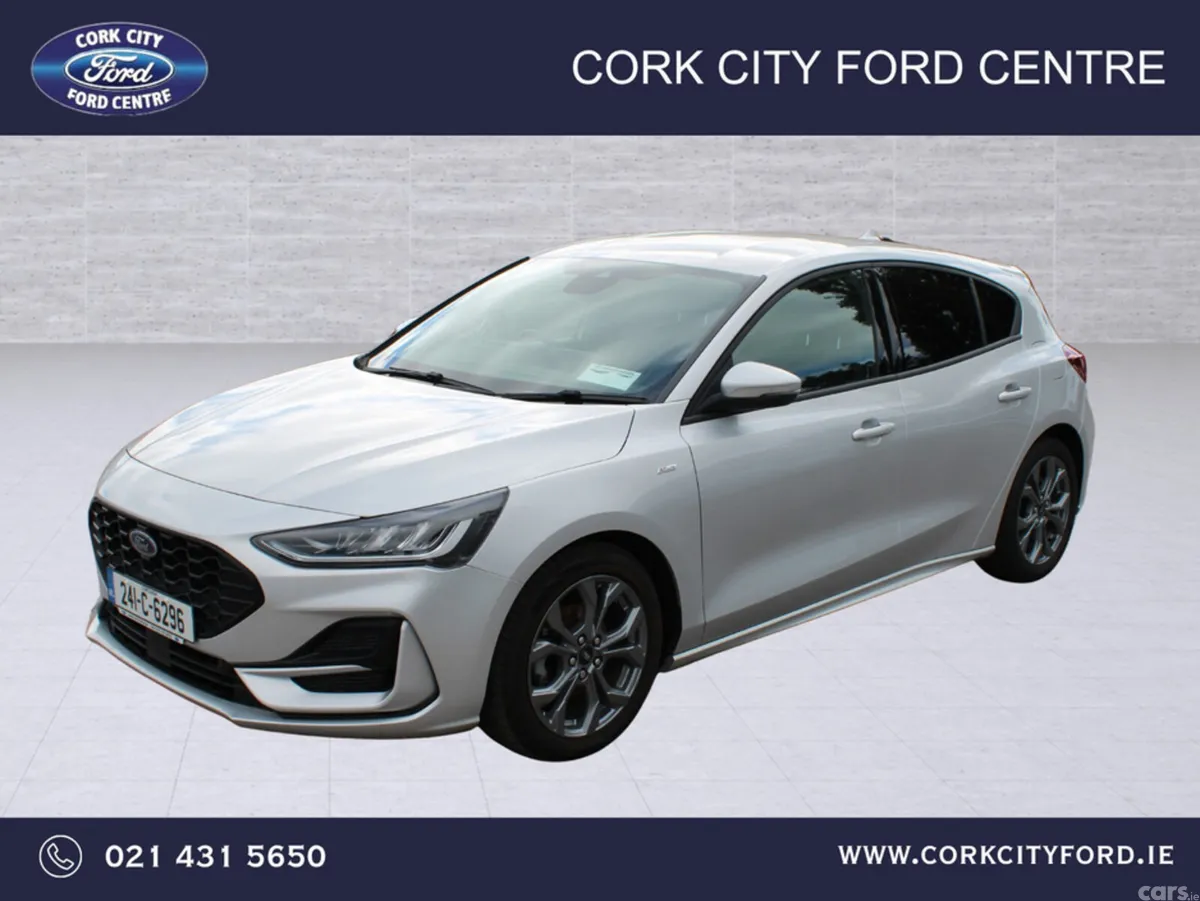 Ford Focus Hatchback, Petrol, 2024, Grey