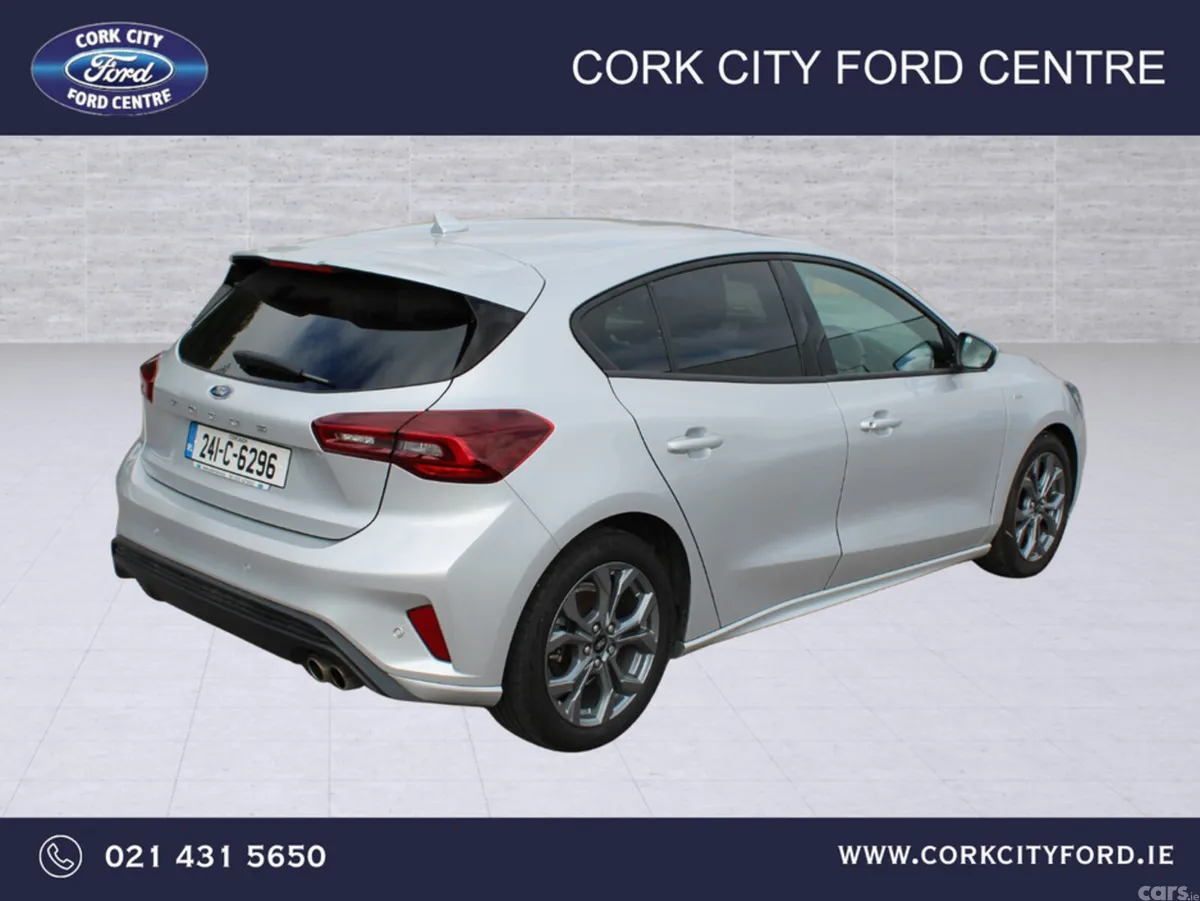 Ford Focus Hatchback, Petrol, 2024, Grey