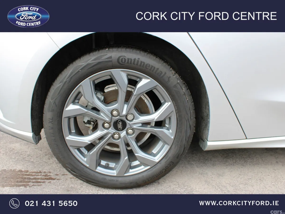 Ford Focus Hatchback, Petrol, 2024, Grey