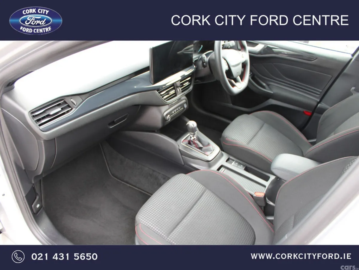 Ford Focus Hatchback, Petrol, 2024, Grey