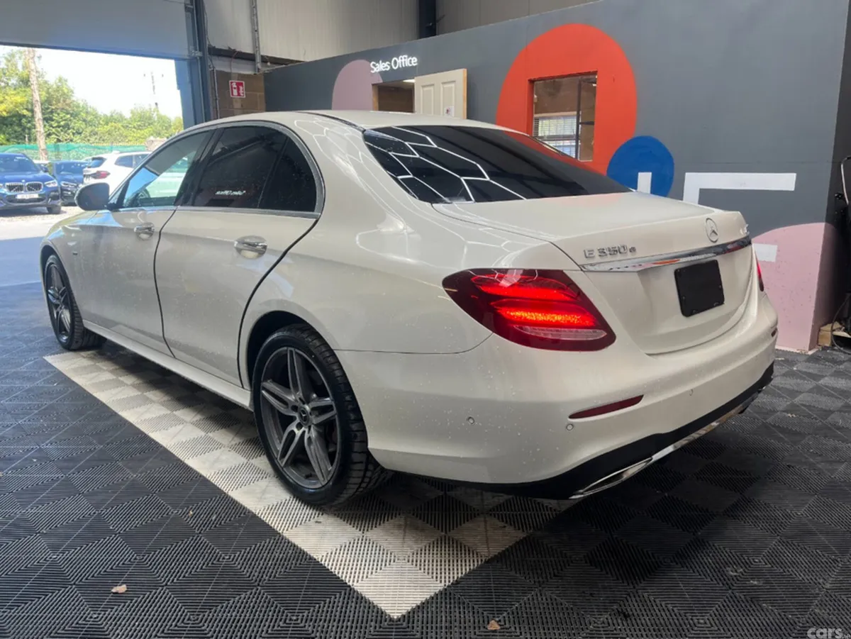 Mercedes-Benz E-Class Saloon, Electric, 2017, White