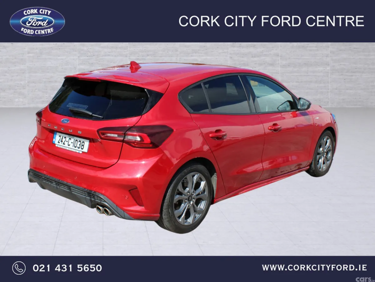Ford Focus Hatchback, Petrol Hybrid, 2024, Red