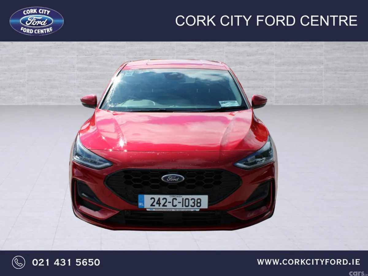 Ford Focus Hatchback, Petrol Hybrid, 2024, Red