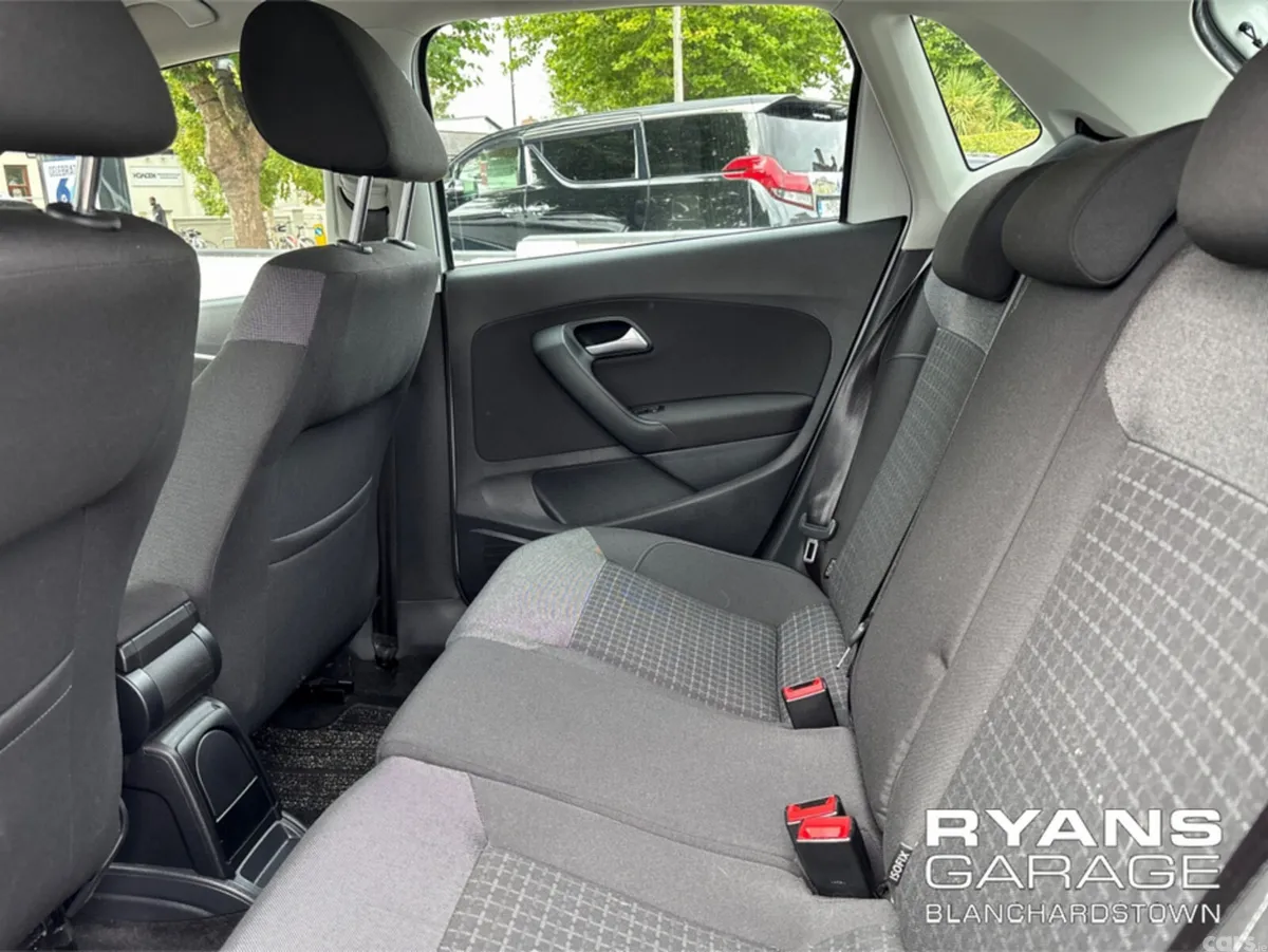 Volkswagen Polo Hatchback, Petrol, 2017, White