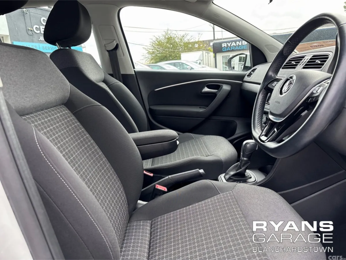 Volkswagen Polo Hatchback, Petrol, 2017, White