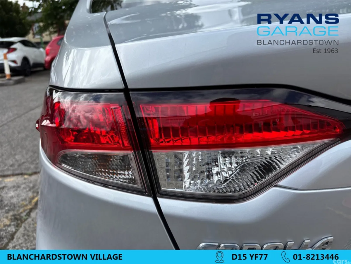 Toyota Corolla Saloon, Petrol Hybrid, 2020, Silver