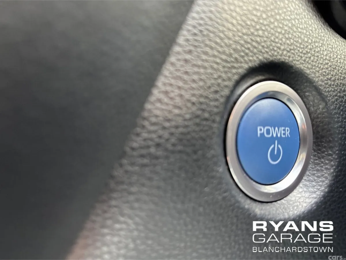 Toyota Corolla Saloon, Petrol Hybrid, 2020, Silver