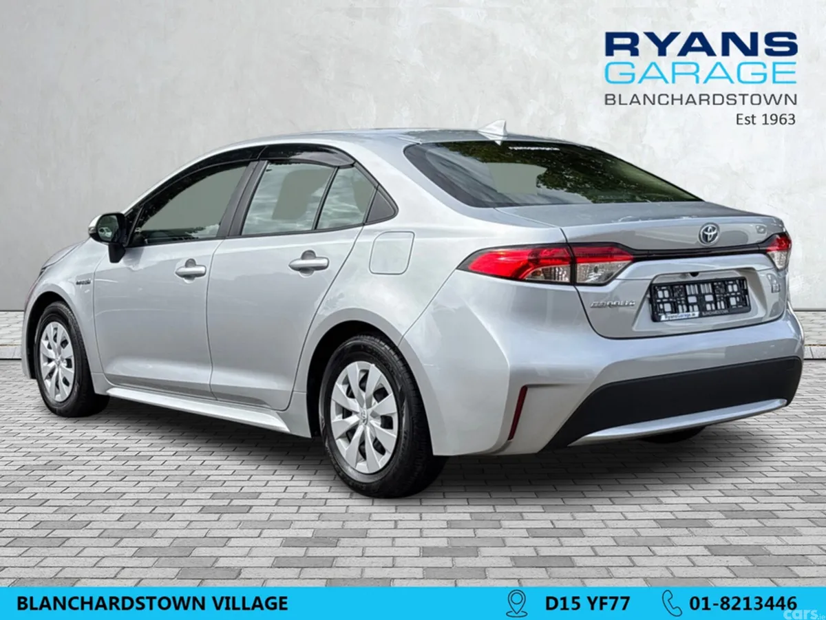 Toyota Corolla Saloon, Petrol Hybrid, 2020, Silver