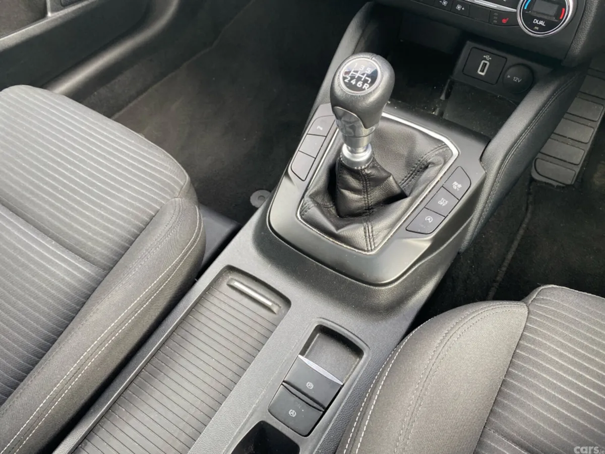 Ford Focus Hatchback, Petrol, 2020, Grey